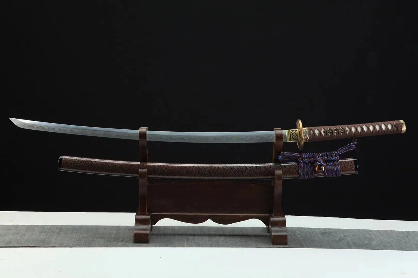 Fire Kirin Katana - Fierce and Majestic Sword Infused with Japanese Tradition