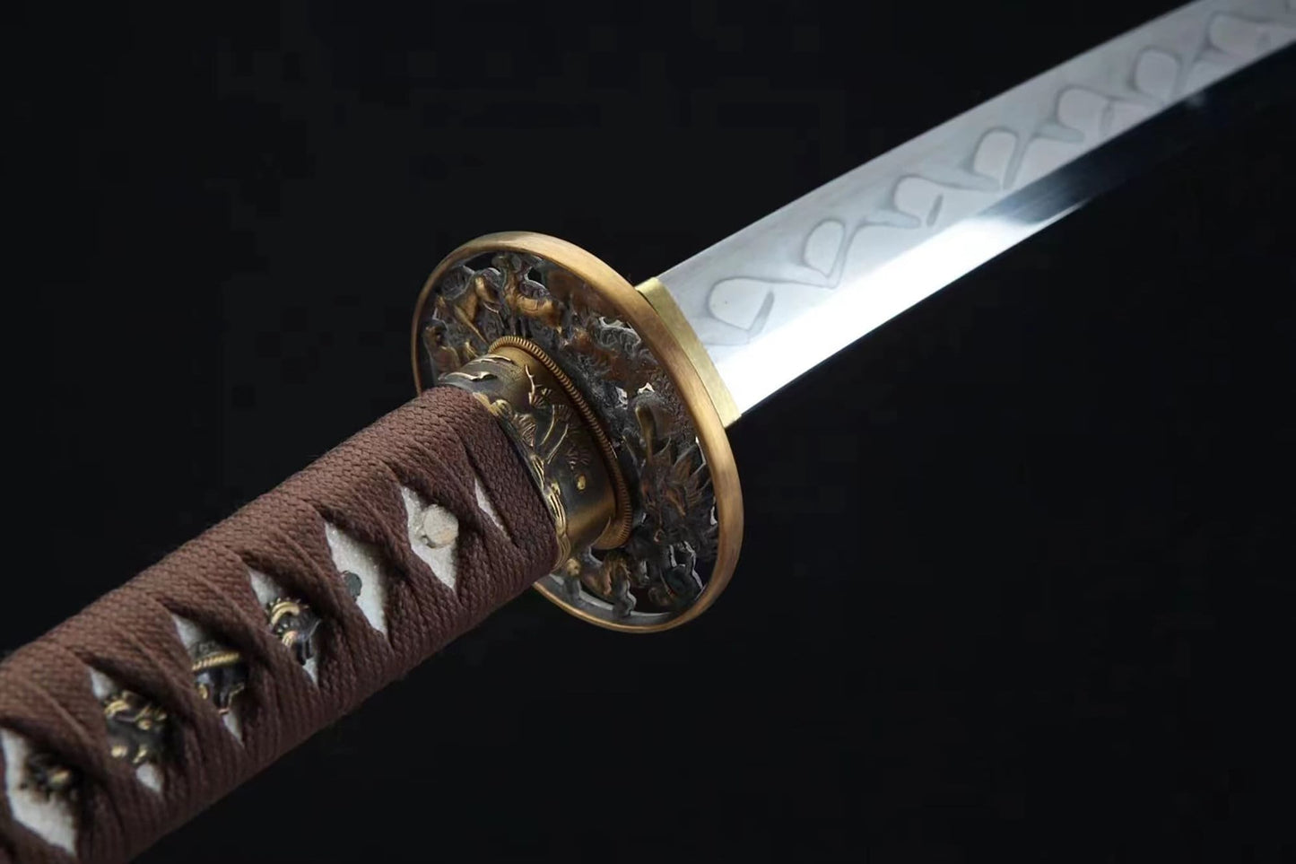 Fire Kirin Katana - Fierce and Majestic Sword Infused with Japanese Tradition