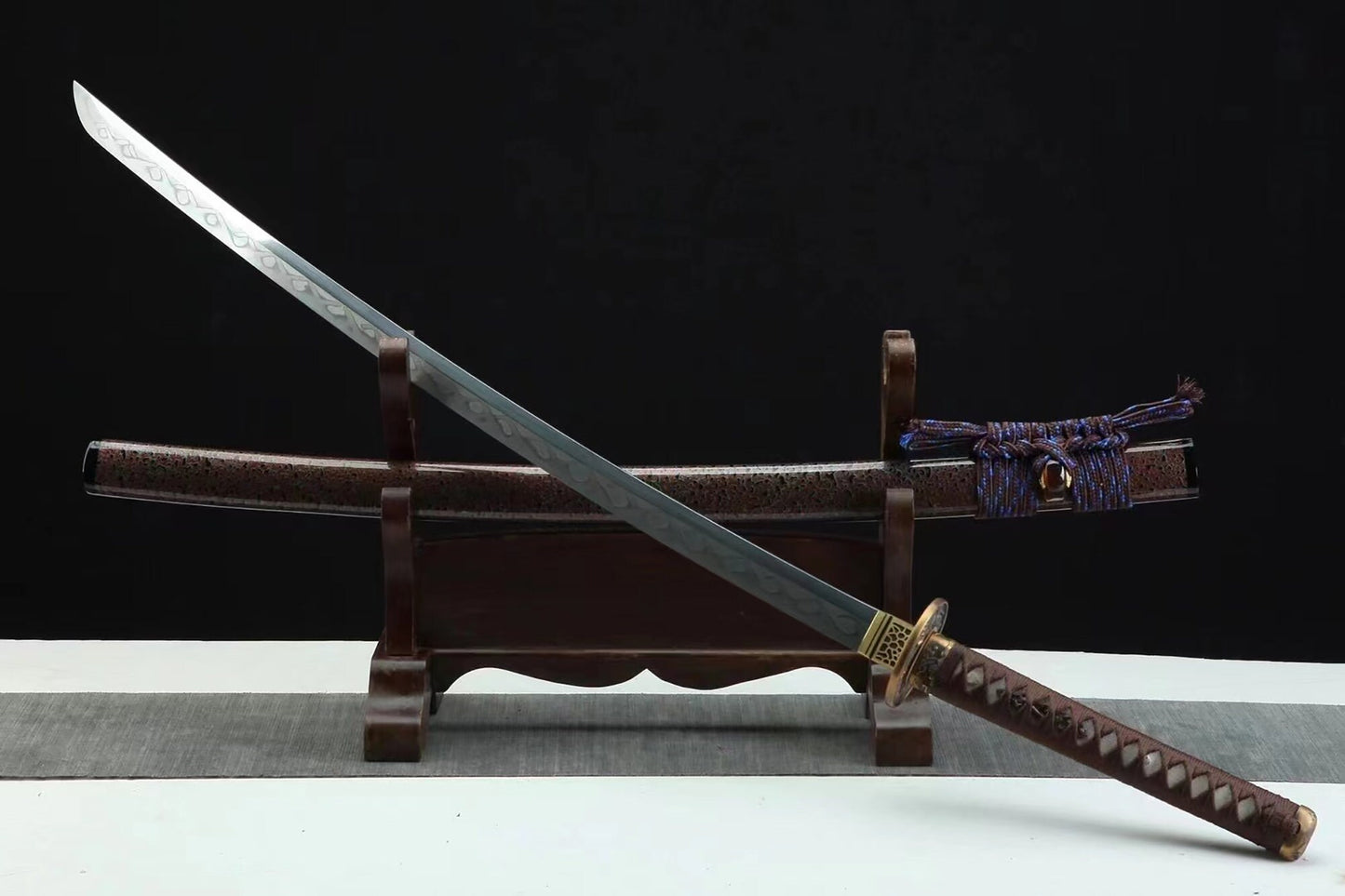 Fire Kirin Katana - Fierce and Majestic Sword Infused with Japanese Tradition