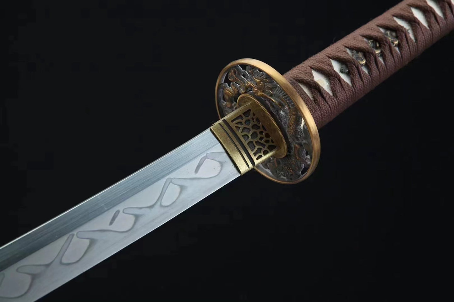 Fire Kirin Katana - Fierce and Majestic Sword Infused with Japanese Tradition